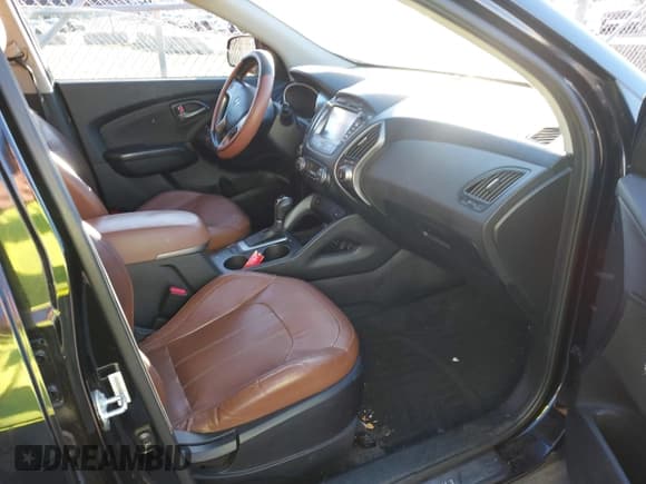 ✅ 2015 Hyundai Tucson Limited • VIN: KM8JUCAGXFU987810 • Lot: 43649976. Wystawiony na IAAI z przebiegiem 177 640 mil. Bezpłatny archiwum sprzedaży aukcyjnych z USA i szczegółowy raport historii pojazdu na DreamBid. Zdjęcie 5.