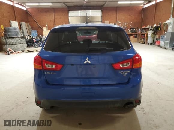 ✅ 2016 Mitsubishi Outlander ES • VIN: JA4AR3AW3GZ047179 • Лот: 70727655. Опубликован ранее на Copart с пробегом 106 248 миль. Бесплатный доступ к архиву аукционных продаж из США и подробный отчёт об истории автомобиля на DreamBid. Изображение 6.