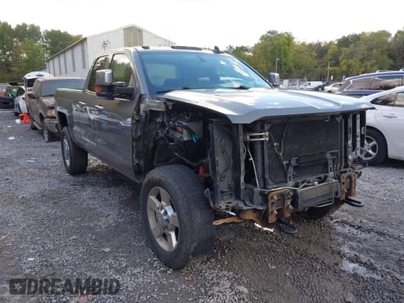 2017 Chevrolet Silverado 2500HD LTZ with VIN 1GC2KWEG4HZ192879, listed as a IAAI auction lot 43380040 with 98,324 mi miles and . Bid and sale history available at DreamBid. Image 6.
