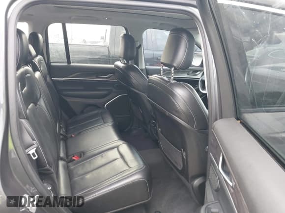 ✅ 2022 Jeep Grand Cherokee Limited • VIN: 1C4RJGBG6N8570889 • Lot: 43619734. Listed on IAAI with 42,039 mi. Free auction sales archive from the USA and detailed vehicle history report at DreamBid. Image 8.