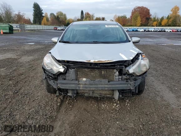 ✅ 2016 Kia Forte LX • VIN: KNAFK4A62G5515641 • Лот: 93131255. Опубликован ранее на Copart с пробегом 92 177 миль. Бесплатный доступ к архиву аукционных продаж из США и подробный отчёт об истории автомобиля на DreamBid. Изображение 5.