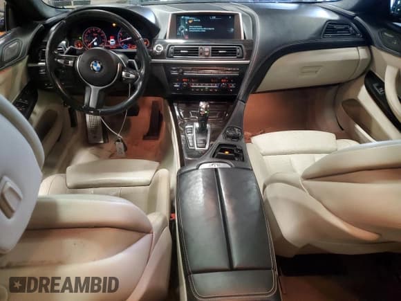 ✅ 2015 BMW 6 Series 640i xDrive • VIN: WBA6B8C58FD453159 • Lot: 88931285. Wystawiony na Copart z przebiegiem 145 656 mil. Bezpłatny archiwum sprzedaży aukcyjnych z USA i szczegółowy raport historii pojazdu na DreamBid. Zdjęcie 8.