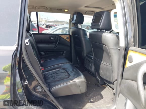 ✅ 2013 Infiniti QX56 • VIN: JN8AZ2NC1D9350512 • Lot: 42051913. Listed on IAAI with 230,569 mi. Free auction sales archive from the USA and detailed vehicle history report at DreamBid. Image 8.
