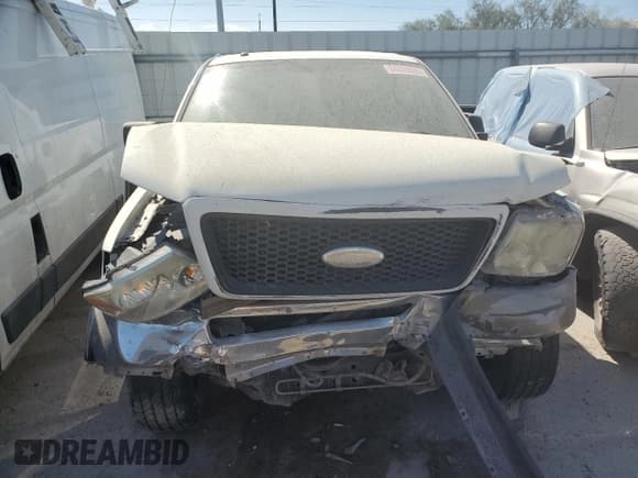 ✅ 2006 Ford F-150 XLT • VIN: 1FTRW12W56KD38228 • Lot: 64809535. Wystawiony na Copart z przebiegiem 207 197 mil. Bezpłatny archiwum sprzedaży aukcyjnych z USA i szczegółowy raport historii pojazdu na DreamBid. Zdjęcie 5.