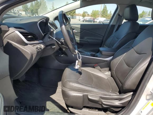 ✅ 2018 Chevrolet Volt LT • VIN: 1G1RC6S58JU147552 • Lot: 61141434. Wystawiony na Copart z przebiegiem 66 089 mil. Bezpłatny archiwum sprzedaży aukcyjnych z USA i szczegółowy raport historii pojazdu na DreamBid. Zdjęcie 7.