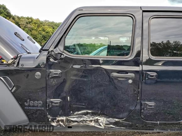 ✅ 2023 Jeep Gladiator Willys • VIN: 1C6HJTAG1PL527638 • Лот: 95736275. Опубликован ранее на Copart с пробегом 25 164 миль. Бесплатный доступ к архиву аукционных продаж из США и подробный отчёт об истории автомобиля на DreamBid. Изображение 7.