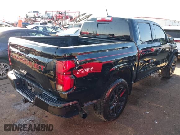 ✅ 2025 Chevrolet Colorado 4WD Z71 • VIN: 1GCPTDEK0S1222543 • Лот: 43188953. Опубликован ранее на IAAI с пробегом 1 676 миль. Бесплатный доступ к архиву аукционных продаж из США и подробный отчёт об истории автомобиля на DreamBid. Изображение 4.