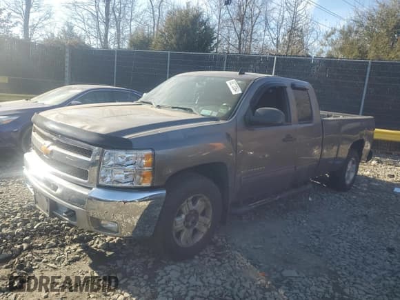 ✅ 2013 Chevrolet Silverado 1500 LT • VIN: 1GCRKSE07DZ332203 • Lot: 85273364. Listed on Copart with 229,555 mi. Free auction sales archive from the USA and detailed vehicle history report at DreamBid. Image 1.