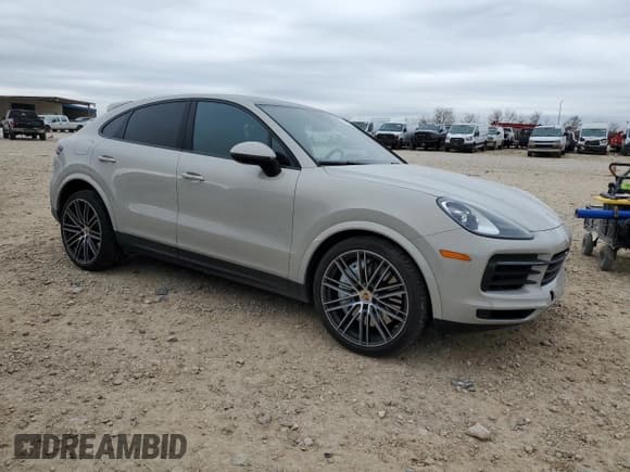 ✅ 2022 Porsche Cayenne • VIN: WP1BA2AY8NDA48902 • Lot: 86206884. Listed on Copart with 15,476 mi. Free auction sales archive from the USA and detailed vehicle history report at DreamBid. Image 4.