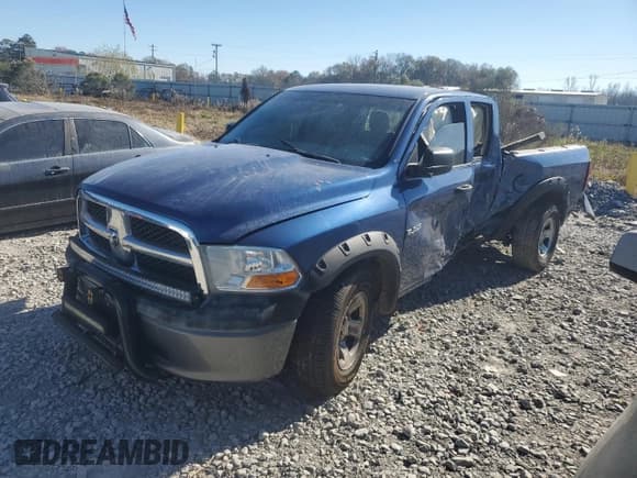 ✅ 2010 Dodge 1500 ST • VIN: 1D7RB1GK1AS117290 • Lot: 85332774. Wystawiony na Copart z przebiegiem 201 169 mil. Bezpłatny archiwum sprzedaży aukcyjnych z USA i szczegółowy raport historii pojazdu na DreamBid. Zdjęcie 1.