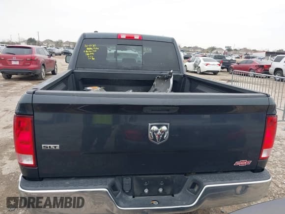 ✅ 2019 Ram 1500 SLT • VIN: 1C6RR6TT1KS683590 • Лот: 41431565. Опубликован ранее на IAAI с пробегом 82 350 миль. Бесплатный доступ к архиву аукционных продаж из США и подробный отчёт об истории автомобиля на DreamBid. Изображение 17.