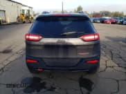 ✅ 2016 Jeep Cherokee Trailhawk • VIN: 1C4PJMBB5GW254120 • Lot: 87077485. Wystawiony na Copart z przebiegiem 107 376 mil. Bezpłatny archiwum sprzedaży aukcyjnych z USA i szczegółowy raport historii pojazdu na DreamBid. Zdjęcie 6.
