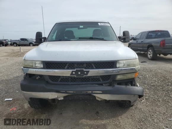 ✅ 2002 Chevrolet Silverado 2500HD LS • VIN: 1GCHC29152E117242 • Lot: 87448314. Wystawiony na Copart z przebiegiem 233 968 mil. Bezpłatny archiwum sprzedaży aukcyjnych z USA i szczegółowy raport historii pojazdu na DreamBid. Zdjęcie 5.