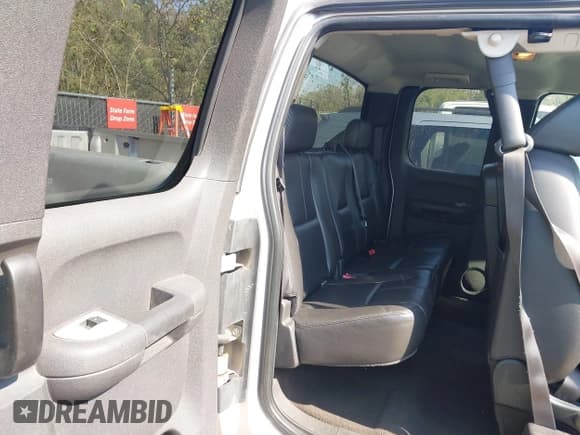 ✅ 2007 Chevrolet Silverado 1500 LTZ • VIN: 2GCEC190371708912 • Lot: 43456609. Listed on IAAI with 145,468 mi. Free auction sales archive from the USA and detailed vehicle history report at DreamBid. Image 8.