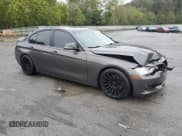 ✅ 2015 BMW 3 Series 328i xDrive • VIN: WBA3B5G59FNS16976 • Лот: 85710995. Опубликован ранее на Copart с пробегом 131 904 миль. Бесплатный доступ к архиву аукционных продаж из США и подробный отчёт об истории автомобиля на DreamBid. Изображение 4.