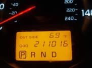 ✅ 2007 Toyota RAV4 • VIN: JTMBK33V375022258 • Лот: 42426883. Опубликован ранее на IAAI с пробегом 211 016 миль. Бесплатный доступ к архиву аукционных продаж из США и подробный отчёт об истории автомобиля на DreamBid. Изображение 15.