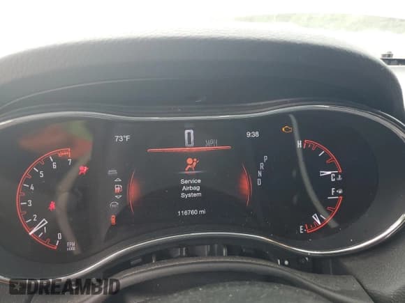 ✅ 2018 Dodge Durango SXT • VIN: 1C4RDJAG6JC102268 • Lot: 85547215. Wystawiony na Copart z przebiegiem 116 760 mil. Bezpłatny archiwum sprzedaży aukcyjnych z USA i szczegółowy raport historii pojazdu na DreamBid. Zdjęcie 9.