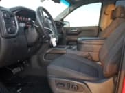 ✅ 2020 Chevrolet Silverado 1500 RST • VIN: 3GCUYEED2LG302103 • Lot: 73410894. Wystawiony na Copart z przebiegiem 51 530 mil. Bezpłatny archiwum sprzedaży aukcyjnych z USA i szczegółowy raport historii pojazdu na DreamBid. Zdjęcie 7.