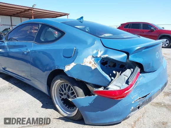 ✅ 2010 Hyundai Genesis Coupe Track • VIN: KMHHU6KH2AU010760 • Lot: 42688972. Wystawiony na IAAI z przebiegiem 112 055 mil. Bezpłatny archiwum sprzedaży aukcyjnych z USA i szczegółowy raport historii pojazdu na DreamBid. Zdjęcie 6.