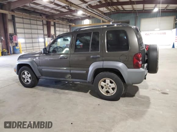 ✅ 2006 Jeep Liberty Sport • VIN: 1J4GL48K46W137297 • Лот: 84189315. Опубликован ранее на Copart с пробегом 104 609 миль. Бесплатный доступ к архиву аукционных продаж из США и подробный отчёт об истории автомобиля на DreamBid. Изображение 2.