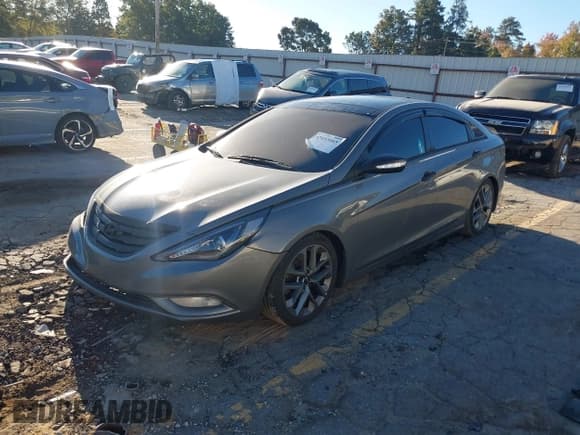 ✅ 2013 Hyundai Sonata SE • VIN: 5NPEC4AC8DH687136 • Lot: 43453065. Listed on IAAI with 164,631 mi. Free auction sales archive from the USA and detailed vehicle history report at DreamBid. Image 17.