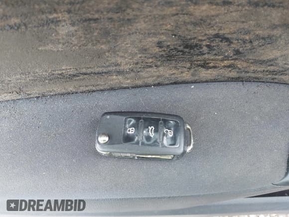 ✅ 2011 Volkswagen Golf TDI • VIN: WVWDM7AJ1BW156070 • Lot: 43890007. Listed on IAAI with 118,667 mi. Free auction sales archive from the USA and detailed vehicle history report at DreamBid. Image 11.