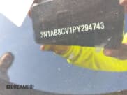 ✅ 2023 Nissan Sentra SV • VIN: 3N1AB8CV1PY294743 • Lot: 42939000. Wystawiony na IAAI z przebiegiem 22 954 mil. Bezpłatny archiwum sprzedaży aukcyjnych z USA i szczegółowy raport historii pojazdu na DreamBid. Zdjęcie 9.