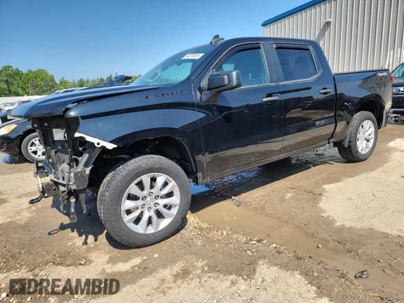 ✅ 2022 Chevrolet Silverado 1500 Custom • VIN: 3GCPYBEK8NG194146 • Lot: 64076555. Wystawiony na Copart z przebiegiem 61 096 mil. Bezpłatny archiwum sprzedaży aukcyjnych z USA i szczegółowy raport historii pojazdu na DreamBid. Zdjęcie 1.