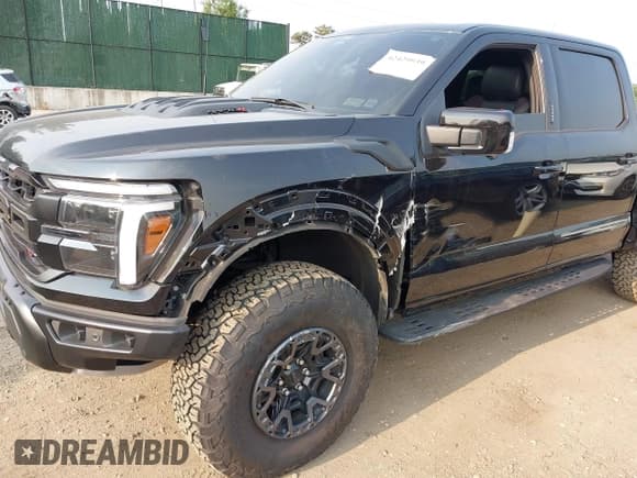 ✅ 2024 Ford F-150 Raptor • VIN: 1FTFW1RJXRFA81223 • Lot: 42429939. Listed on IAAI with 570 mi. Free auction sales archive from the USA and detailed vehicle history report at DreamBid. Image 6.