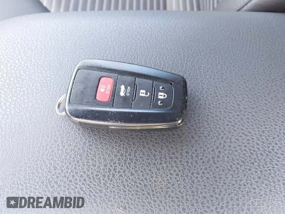 2022 Toyota Camry SE z VIN 4T1T11AK0NU044270, wystawiony jako IAAI lot #42805286 z przebiegiem 49 468 mil mil oraz . Historia ofert i sprzedaży dostępna na DreamBid. Obrazek 11.