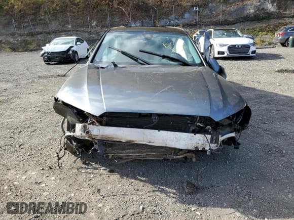 ✅ 2016 Audi A8 Sport • VIN: WAU43AFD3GN006801 • Лот: 90392455. Опубликован ранее на Copart с пробегом Не указан. Бесплатный доступ к архиву аукционных продаж из США и подробный отчёт об истории автомобиля на DreamBid. Изображение 5.