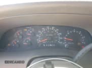 ✅ 2000 Ford Excursion Limited • VIN: 1FMNU42S1YEC77671 • Lot: 49357595. Wystawiony na Copart z przebiegiem 237 042 mil. Bezpłatny archiwum sprzedaży aukcyjnych z USA i szczegółowy raport historii pojazdu na DreamBid. Zdjęcie 9.