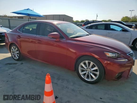 ✅ 2014 Lexus IS 250 • VIN: JTHCF1D20E5001655 • Lot: 85183765. Wystawiony na Copart z przebiegiem 122 427 mil. Bezpłatny archiwum sprzedaży aukcyjnych z USA i szczegółowy raport historii pojazdu na DreamBid. Zdjęcie 4.
