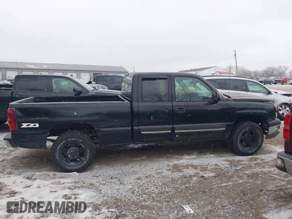 2004 Chevrolet Silverado 1500 с VIN 1GCEK19T04E206172, выставлен на аукционе IAAI как лот 41387807 с пробегом Не указан миль и . История ставок и продаж доступна на DreamBid. Изображение 13.