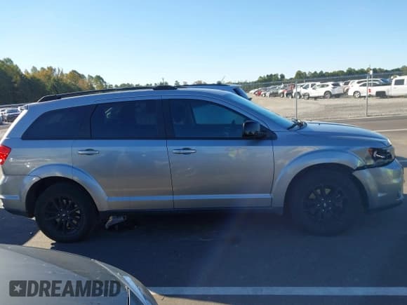 ✅ 2019 Dodge Journey SE • VIN: 3C4PDCBB0KT863583 • Lot: 43482515. Wystawiony na IAAI z przebiegiem 173 729 mil. Bezpłatny archiwum sprzedaży aukcyjnych z USA i szczegółowy raport historii pojazdu na DreamBid. Zdjęcie 13.