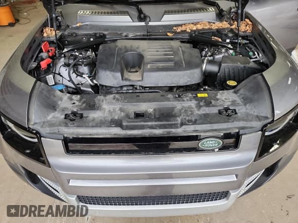 ✅ 2022 Land Rover Defender SE • VIN: SALEP7RU4N2071304 • Lot: 71004795. Wystawiony na Copart z przebiegiem 53 850 mil. Bezpłatny archiwum sprzedaży aukcyjnych z USA i szczegółowy raport historii pojazdu na DreamBid. Zdjęcie 12.