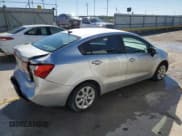 ✅ 2012 Kia Rio LX • VIN: KNADM4A34C6082612 • Lot: 84978865. Wystawiony na Copart z przebiegiem 224 290 mil. Bezpłatny archiwum sprzedaży aukcyjnych z USA i szczegółowy raport historii pojazdu na DreamBid. Zdjęcie 3.