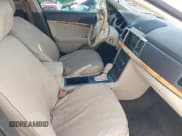 ✅ 2011 Lincoln MKZ • VIN: 3LNHL2GC8BR753361 • Лот: 43800646. Опубликован ранее на IAAI с пробегом 172 956 миль. Бесплатный доступ к архиву аукционных продаж из США и подробный отчёт об истории автомобиля на DreamBid. Изображение 5.