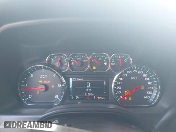 ✅ 2017 Chevrolet Silverado 1500 LT • VIN: 1GCVKREC2HZ235921 • Lot: 43468410. Wystawiony na IAAI z przebiegiem 131 060 mil. Bezpłatny archiwum sprzedaży aukcyjnych z USA i szczegółowy raport historii pojazdu na DreamBid. Zdjęcie 7.