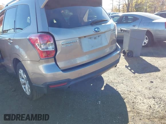 ✅ 2015 Subaru Forester Limited • VIN: JF2SJAKCXFH406124 • Lot: 43606555. Wystawiony na IAAI z przebiegiem 181 199 mil. Bezpłatny archiwum sprzedaży aukcyjnych z USA i szczegółowy raport historii pojazdu na DreamBid. Zdjęcie 6.