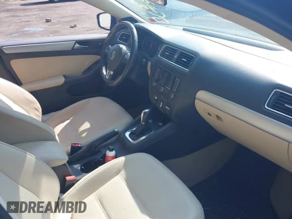 ✅ 2012 Volkswagen Jetta SEL • VIN: 3VWLP7AJ8CM415249 • Lot: 40265285. Listed on IAAI with 77,131 mi. Free auction sales archive from the USA and detailed vehicle history report at DreamBid. Image 5.