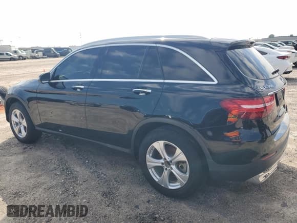 ✅ 2018 Mercedes-Benz GLC 300 • VIN: WDC0G4JB0JV047191 • Лот: 90079055. Опубликован ранее на Copart с пробегом 75 281 миль. Бесплатный доступ к архиву аукционных продаж из США и подробный отчёт об истории автомобиля на DreamBid. Изображение 2.