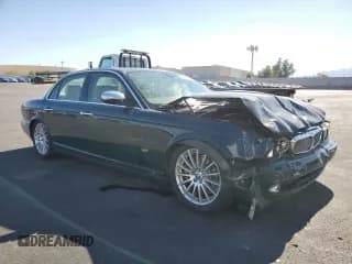 ✅ 2007 Jaguar XJ Series XJ8 • VIN: SAJWA71BX7SH13359 • Lot: 66035845. Wystawiony na Copart z przebiegiem 98 606 mil. Bezpłatny archiwum sprzedaży aukcyjnych z USA i szczegółowy raport historii pojazdu na DreamBid. Zdjęcie 4.