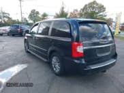 ✅ 2011 Chrysler Town & Country Limited • VIN: 2A4RR6DG9BR611543 • Lot: 43534489. Wystawiony na IAAI z przebiegiem 215 025 mil. Bezpłatny archiwum sprzedaży aukcyjnych z USA i szczegółowy raport historii pojazdu na DreamBid. Zdjęcie 3.