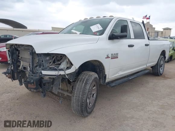 ✅ 2017 Ram 2500 Tradesman • VIN: 3C6UR5HL3HG519898 • Lot: 41707036. Listed on IAAI with 176,928 mi. Free auction sales archive from the USA and detailed vehicle history report at DreamBid. Image 2.