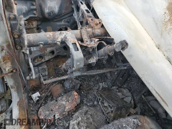 2013 Hyundai Elantra Limited z VIN KMHDH4AEXDU486256, wystawiony jako Copart lot #84421195 z przebiegiem Nie podano mil oraz Nie do naprawy • Non repairable. Historia ofert i sprzedaży dostępna na DreamBid. Obrazek 9.