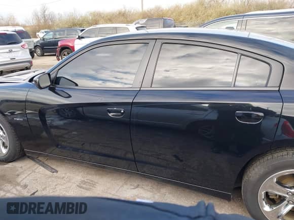 ✅ 2014 Dodge Charger RT • VIN: 2C3CDXCT4EH275099 • Lot: 40977562. Listed on IAAI with 109,889 mi. Free auction sales archive from the USA and detailed vehicle history report at DreamBid. Image 15.