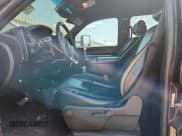 ✅ 2007 Chevrolet Silverado 2500HD 1LT • VIN: 1GCHK23667F540498 • Лот: 70387025. Опубликован ранее на Copart с пробегом 288 860 миль. Бесплатный доступ к архиву аукционных продаж из США и подробный отчёт об истории автомобиля на DreamBid. Изображение 7.