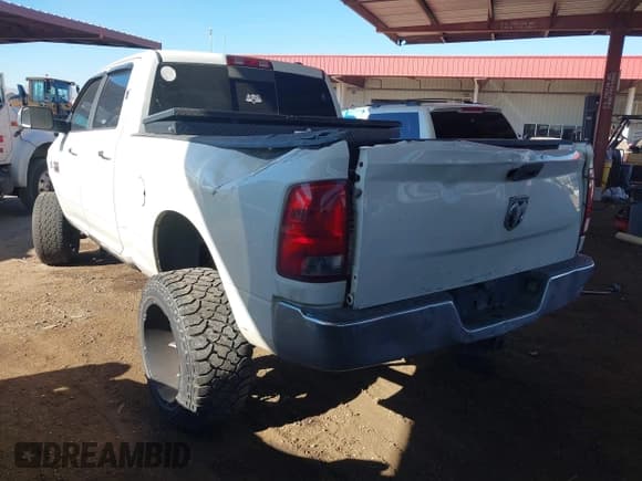 ✅ 2010 Dodge 2500 SLT • VIN: 3D7UT2CL0AG146749 • Лот: 43359503. Опубликован ранее на IAAI с пробегом 262 196 миль. Бесплатный доступ к архиву аукционных продаж из США и подробный отчёт об истории автомобиля на DreamBid. Изображение 3.