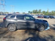 ✅ 2017 Jeep Cherokee Limited • VIN: 1C4PJMDS8HW557696 • Lot: 43406022. Wystawiony na IAAI z przebiegiem 71 160 mil. Bezpłatny archiwum sprzedaży aukcyjnych z USA i szczegółowy raport historii pojazdu na DreamBid. Zdjęcie 13.